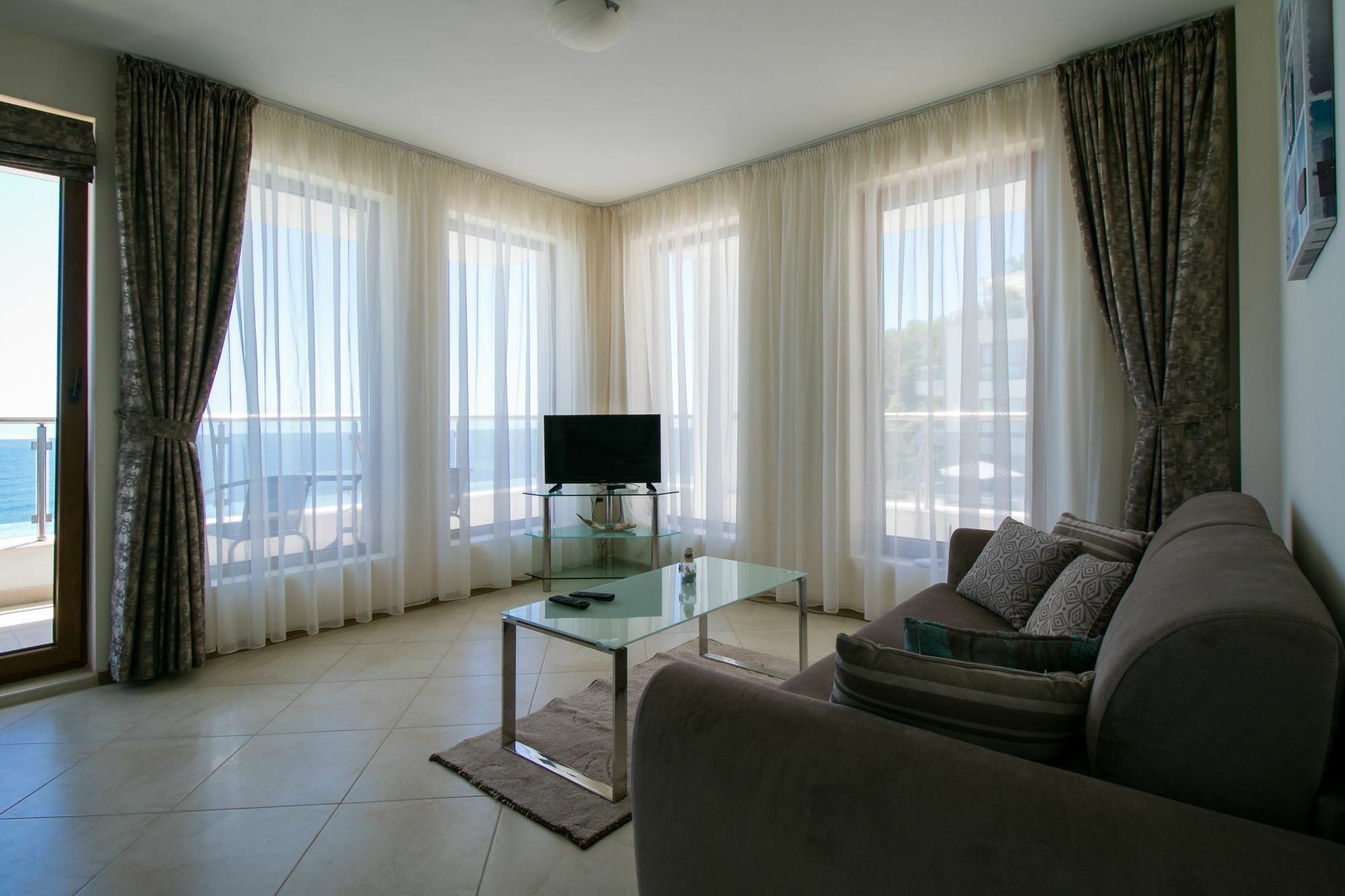 Byala Vista Cliff Apartments Exteriör bild