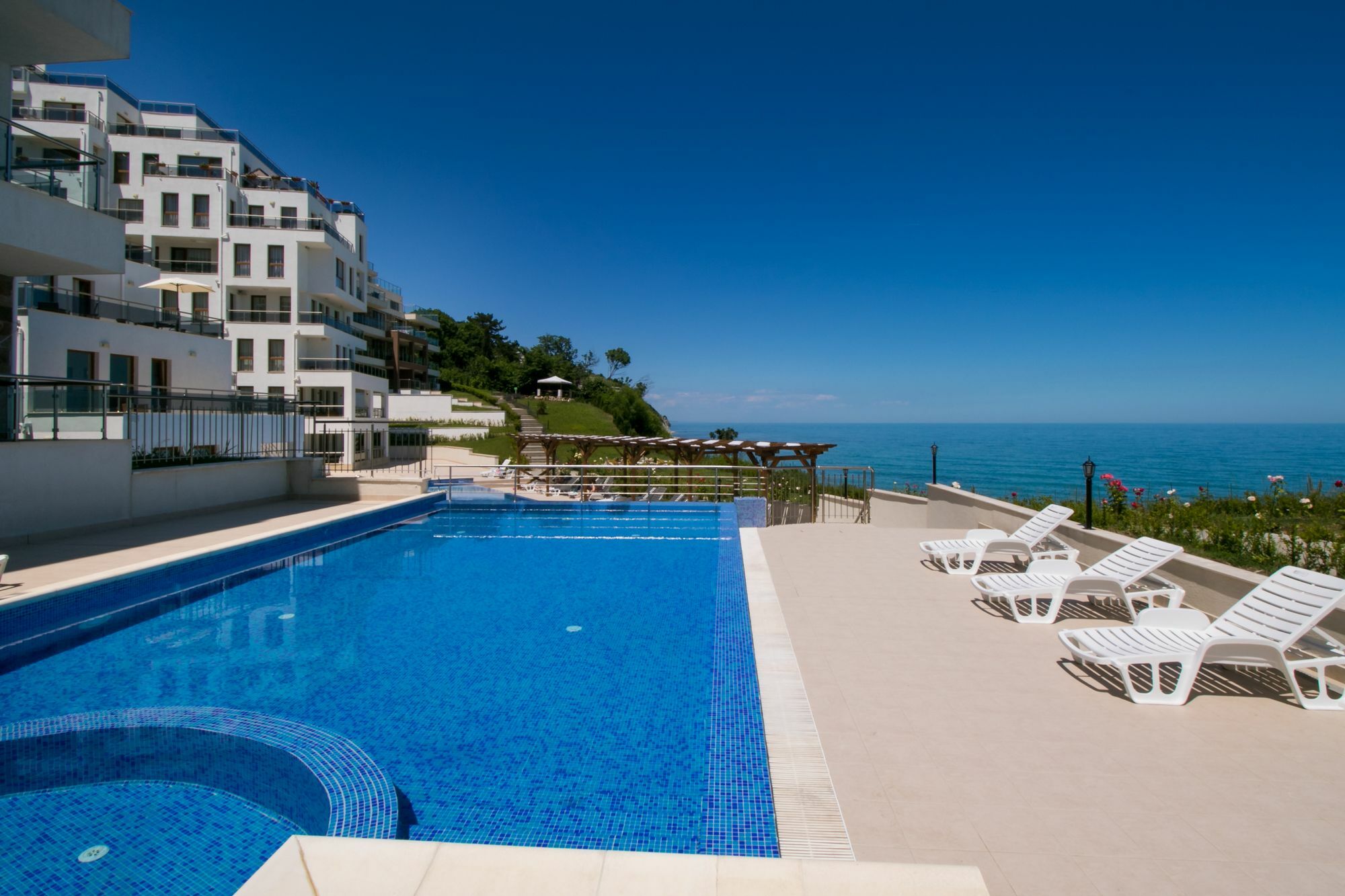 Byala Vista Cliff Apartments Exteriör bild